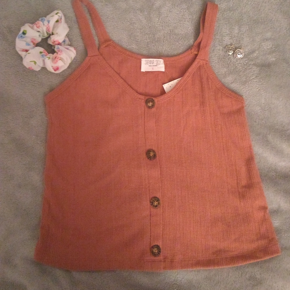 NWT Cute sienna sky crop tank top - Picture 1 of 7